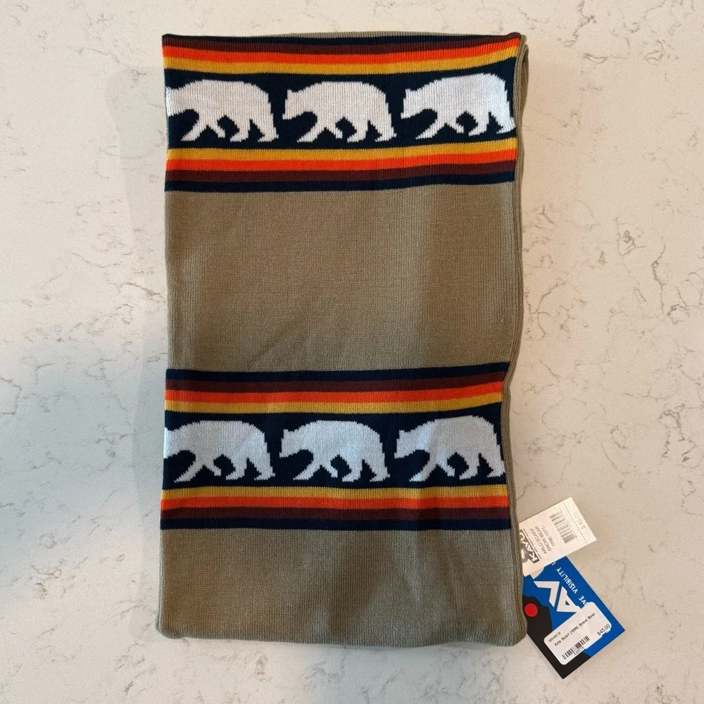 KAVU Bear print Arlo infinity wrap scarf one size. NWT Outdoor‎ Camping Gorp